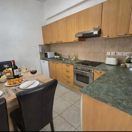 Four Seasons In Apartamento Pafos
