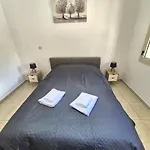 Four Seasons In Apartamento *